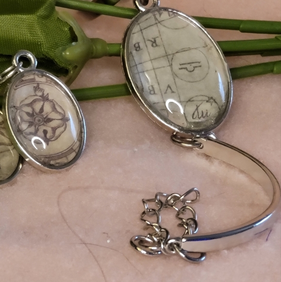 Song of Flowers Bracelet & Earring Set - Picture 12 of 16